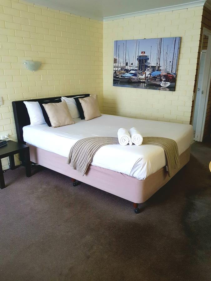 Twin Pines Motel Mooloolaba Exterior photo