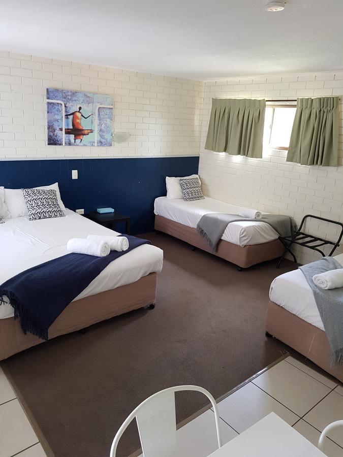 Twin Pines Motel Mooloolaba Exterior photo