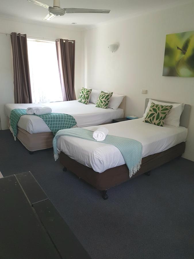 Twin Pines Motel Mooloolaba Exterior photo