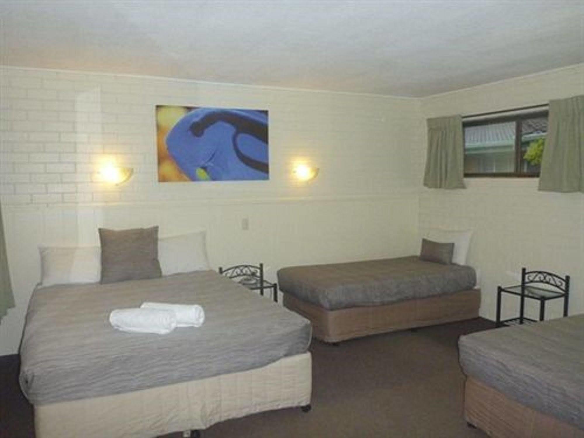 Twin Pines Motel Mooloolaba Exterior photo